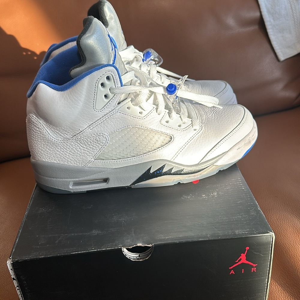 Size 9.5  - Jordan 5 Retro Stealth 2.0 2021